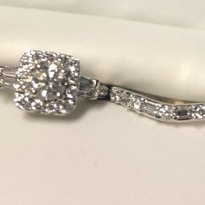 Diamond engagement ring set